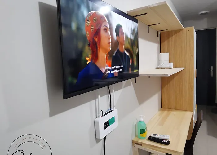 Apartment Affordable W/ Pool, Shower Heater & Wi-fi *